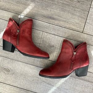 Earth Leather Ankle Boot 6.5